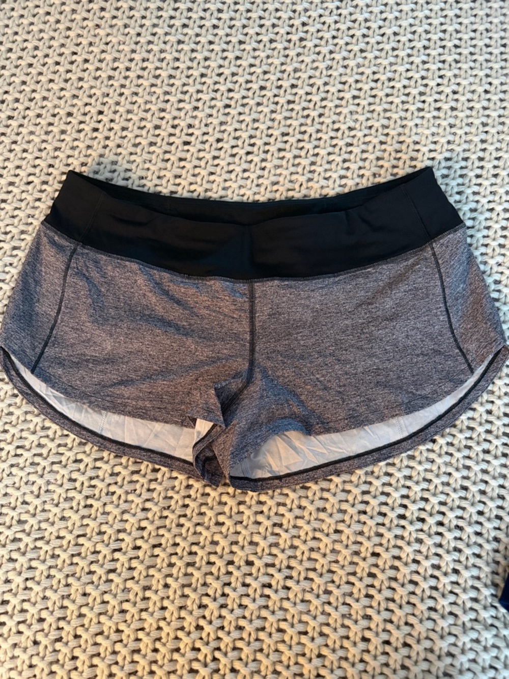 lululemon athletica Black Waistband Gray Heather Speed up Shorts